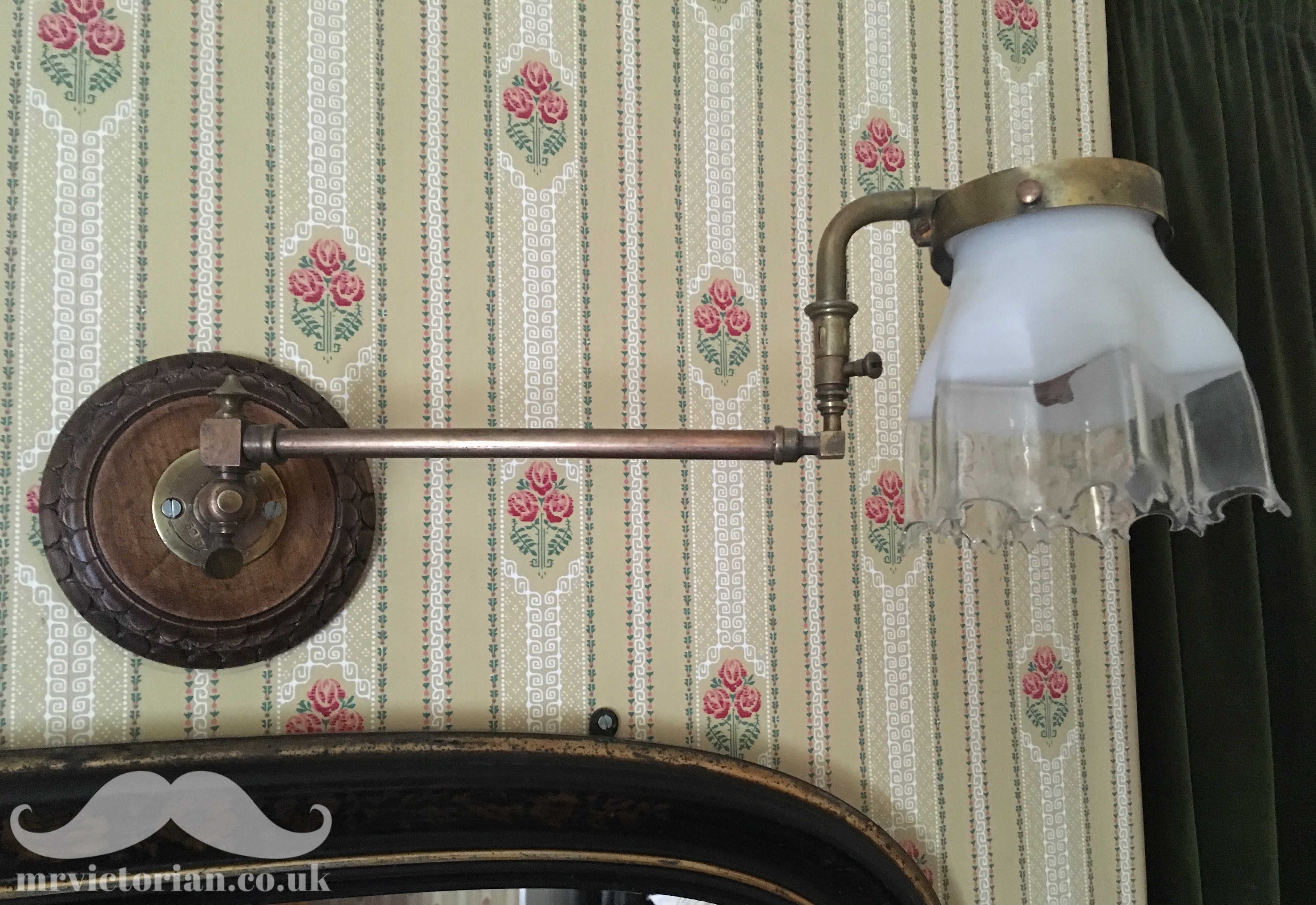 Antique lighting - Victorian upright gas light lamp with downlight convertor