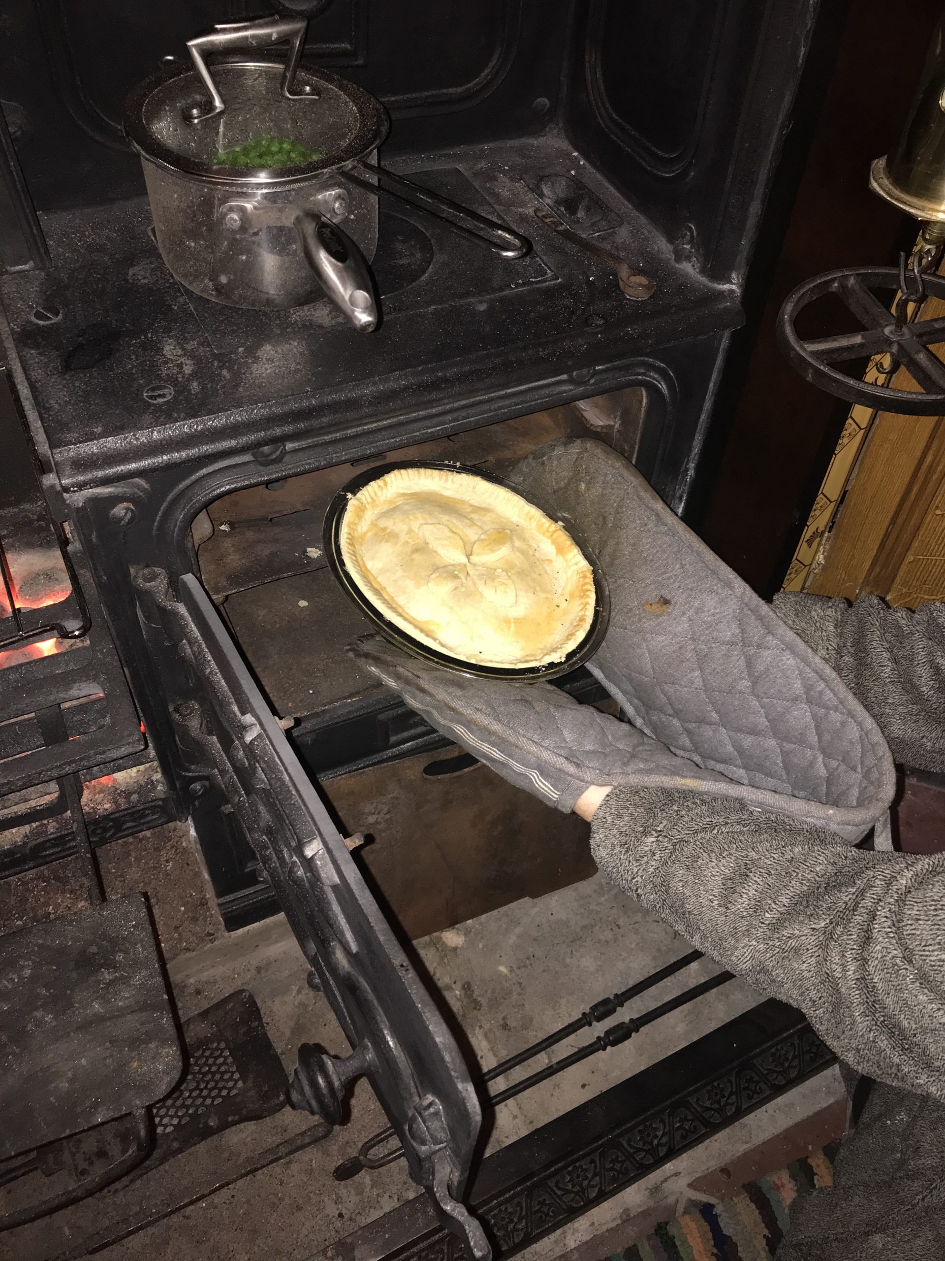 Victorian cast iron range cooked pie