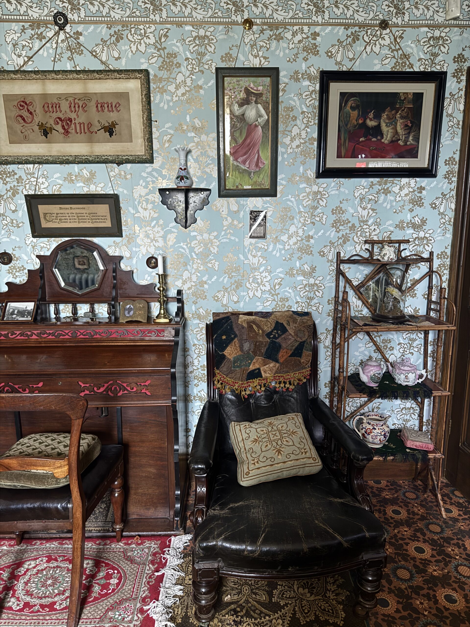 Victorian house tour - parlour with 1890s wallpaper and harmonium